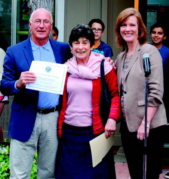 Saklan Receives Book Donation from Moraga Valley Kiwanis