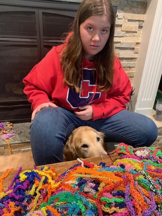 Massive loom band bracelet lands local teen a world record